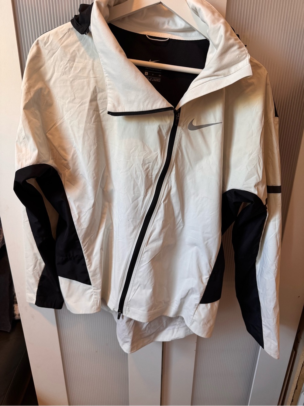 Nike White and Black Women's Ski Jacket